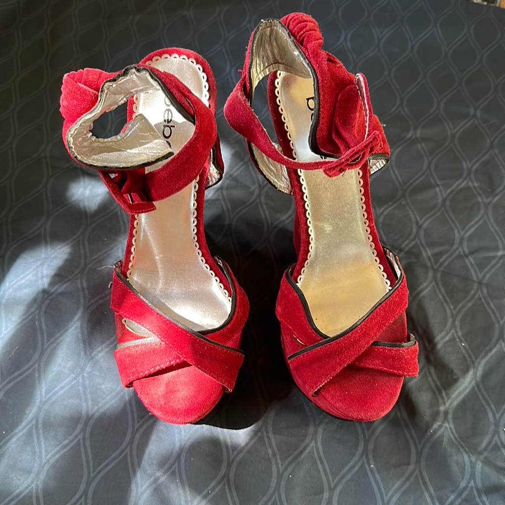 Bebe wedged red heel